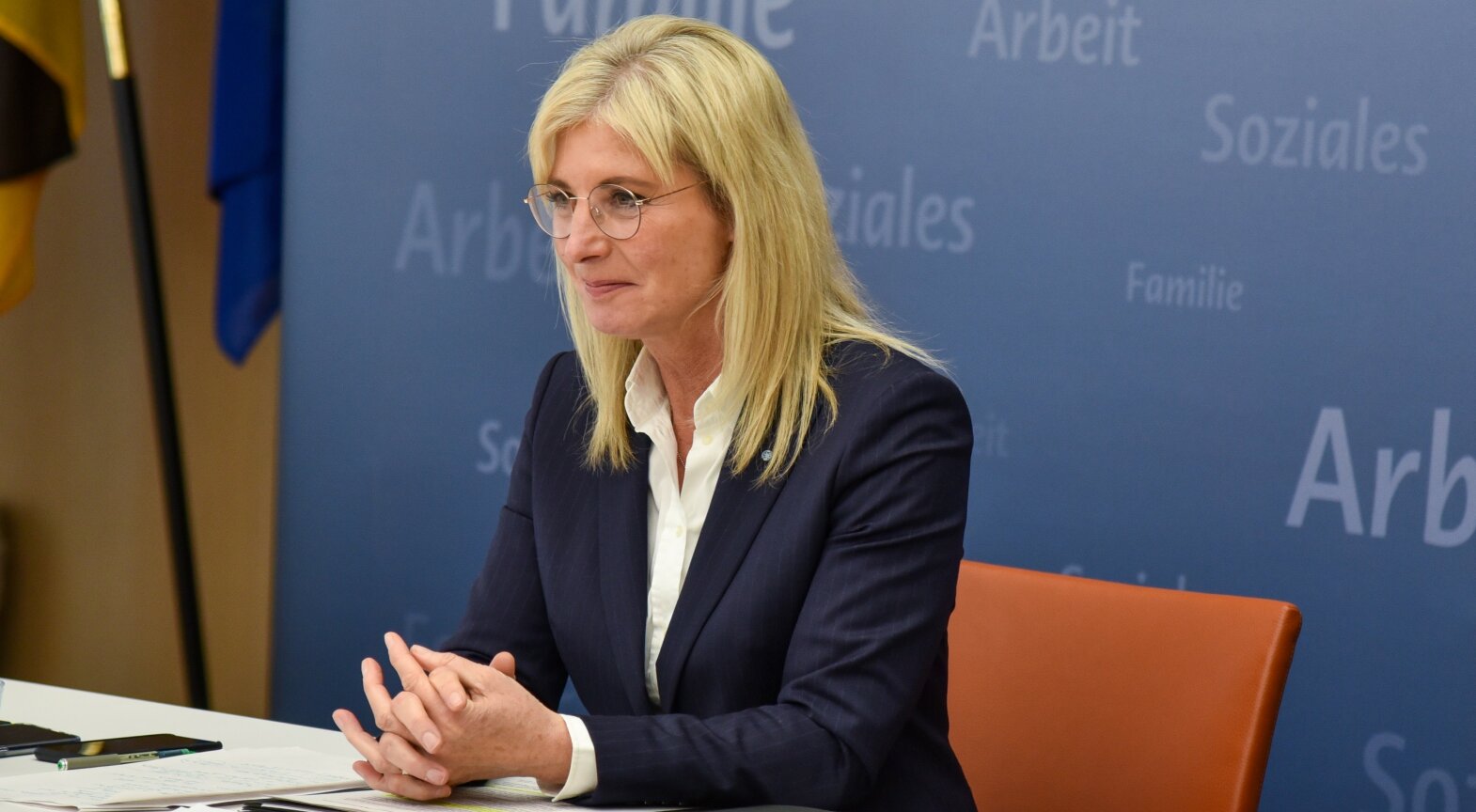 Das Foto zeigt Familienministerin Ulrike Scharf